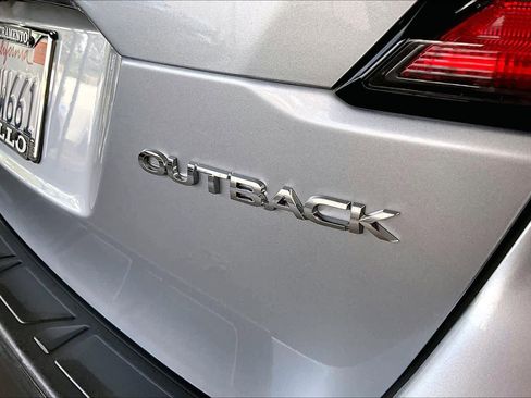 Used 2022 Subaru Outback Premium image 33