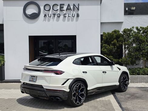 Used 2024 Lamborghini Urus Performante image 3