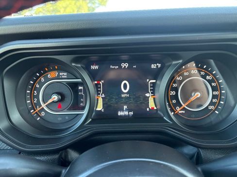 Used 2025 Jeep Wrangler Unlimited Rubicon AWD/4WD image 20