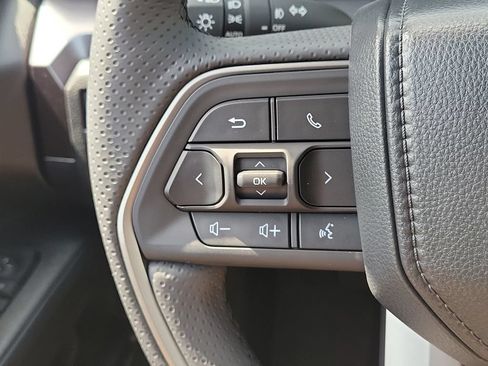 New 2026 Toyota 4Runner SR5 AWD/4WD image 9