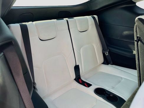 Used 2024 Tesla Model Y Long Range AWD/4WD image 26