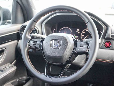 Used 2025 Honda Pilot Sport image 19