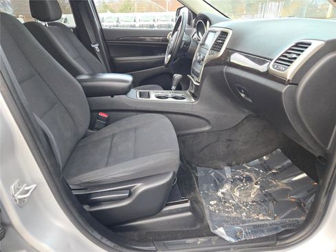 Used 2013 Jeep Grand Cherokee Laredo image 7