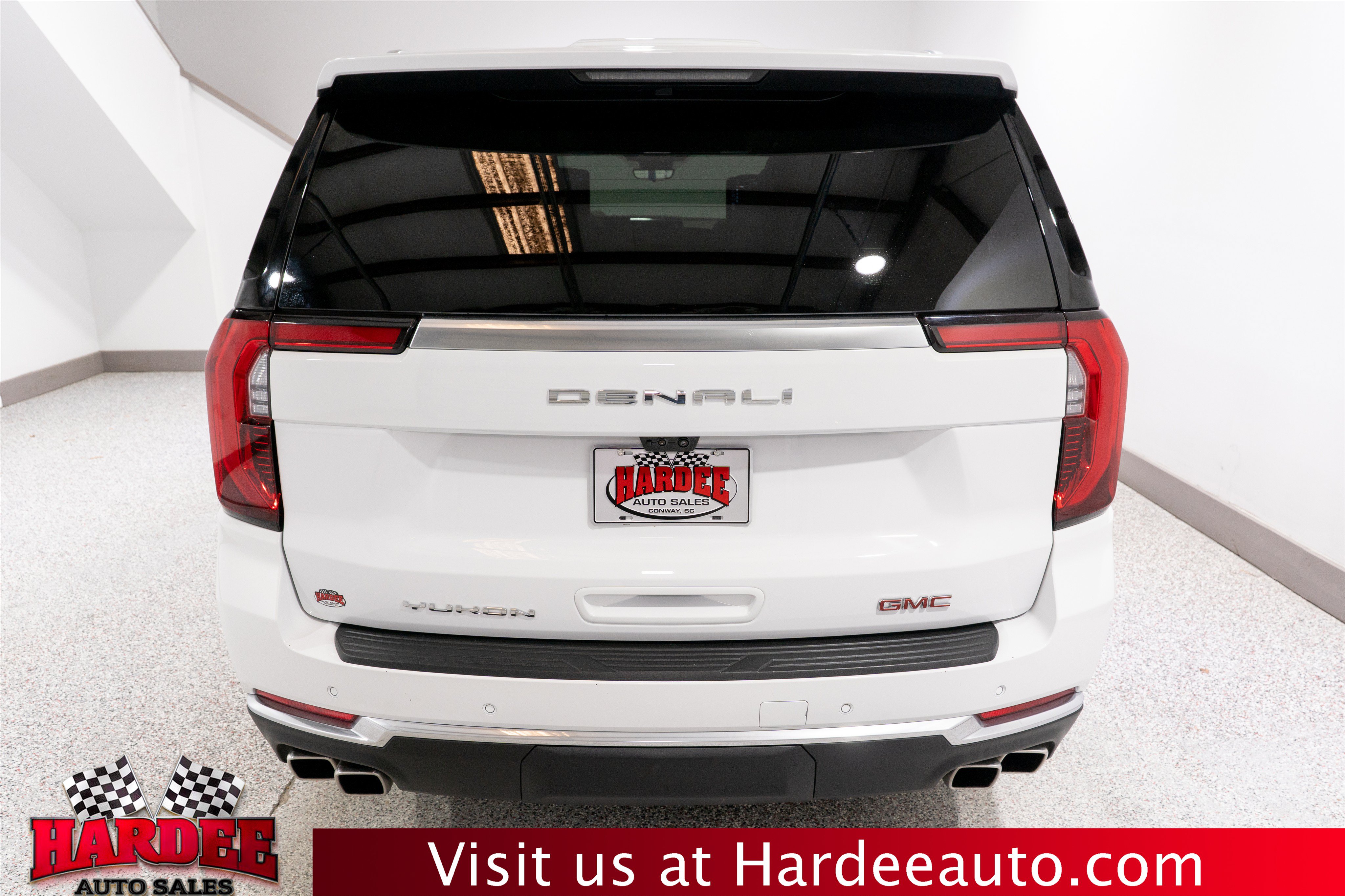 Used 2025 GMC Yukon XL Denali w/ Denali Reserve Package AWD/4WD image 4