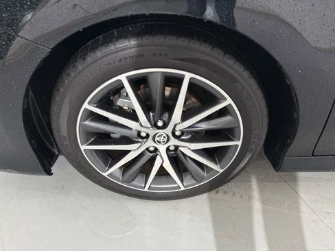 Used 2023 Toyota Camry XLE image 4