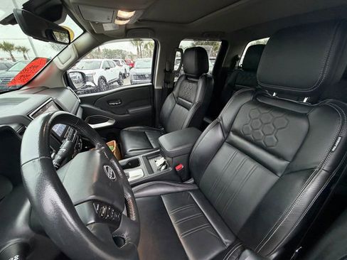 Certified 2024 Nissan Frontier SL w/ Technology Package image 11