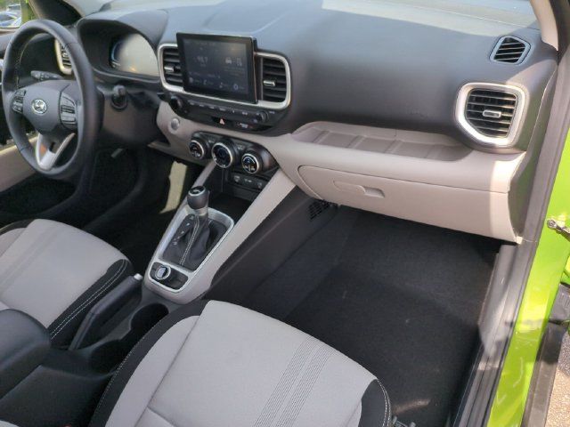 Certified 2024 Hyundai Venue SEL FWD image 19