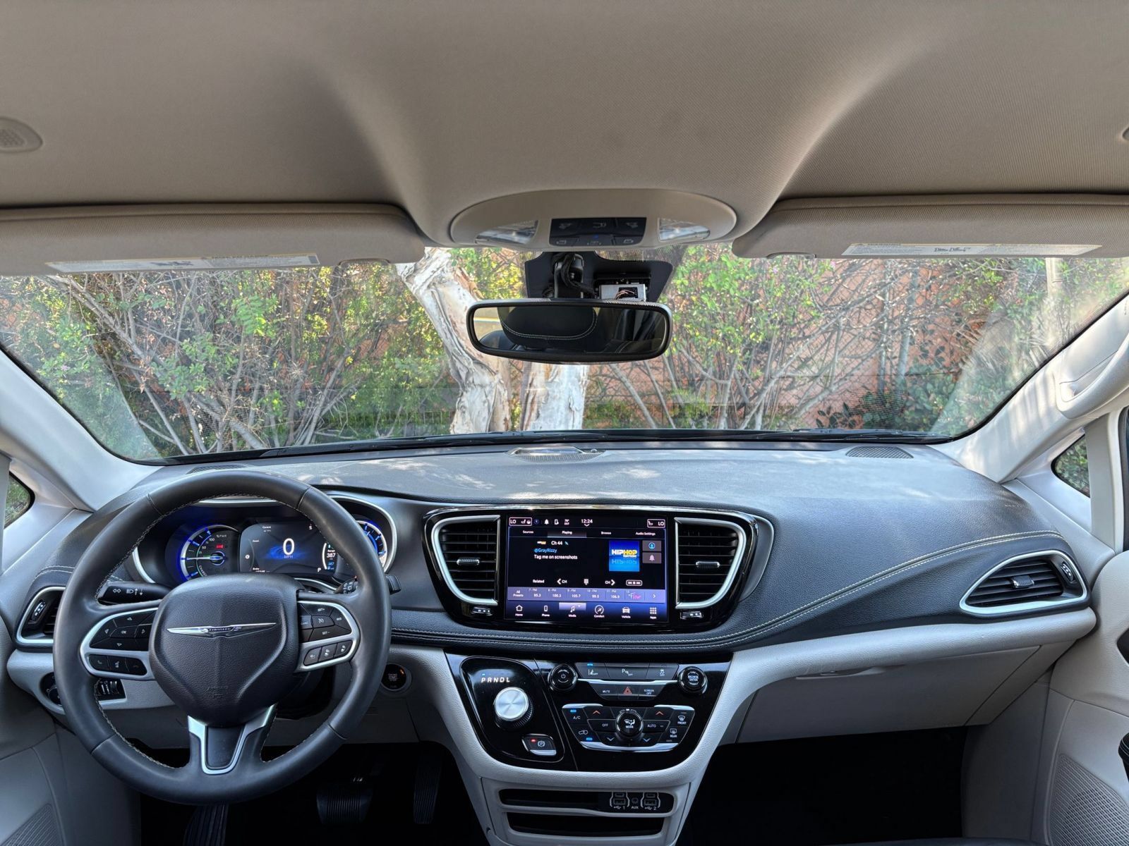 Used 2023 Chrysler Pacifica Touring-L FWD image 35