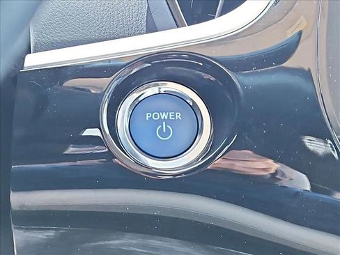 Used 2018 Toyota Prius Prime Advanced image 16