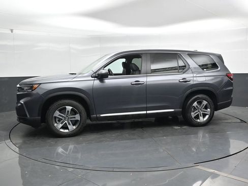 Used 2025 Honda Pilot EX-L image 6