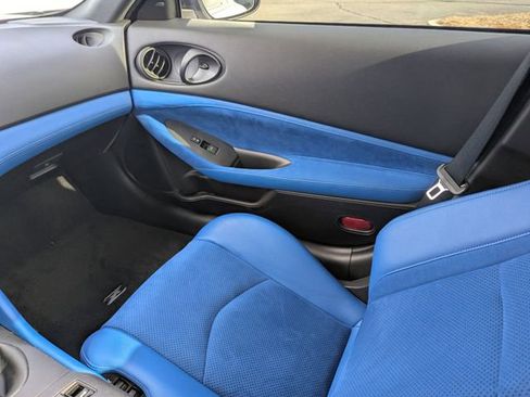 Used 2024 Nissan Z Performance w/ Floor Mat Package image 15