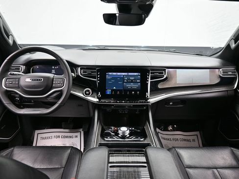 Used 2022 Jeep Wagoneer Series III w/ Flexible Seating Group image 16