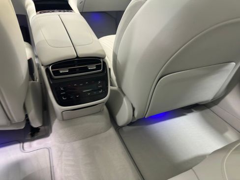 Certified 2022 Mercedes-Benz EQS 580 4MATIC Sedan image 10