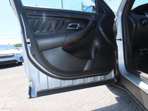 Used 2015 Ford Taurus Limited FWD image 35