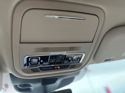 Used 2023 Lincoln Aviator Reserve w/ Equipment Group 201A AWD/4WD image 39