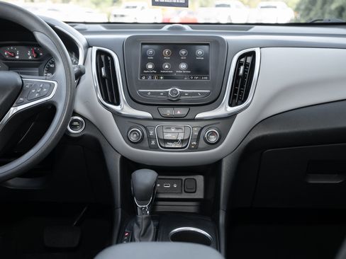 Used 2022 Chevrolet Equinox LS w/ LPO, Floor Liner Package image 28