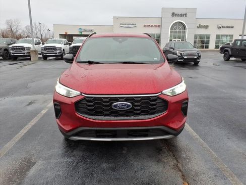 Used 2025 Ford Escape ST-Line image 2