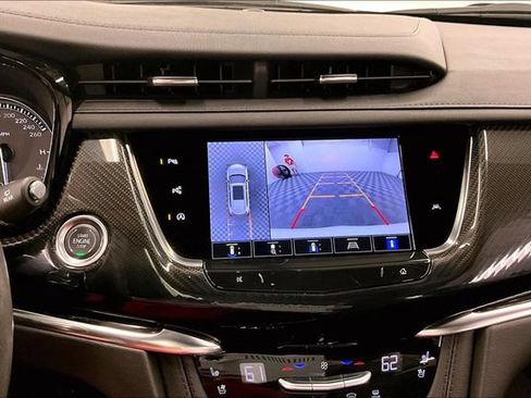 Used 2024 Cadillac XT6 Sport w/ Technology Package AWD/4WD image 30