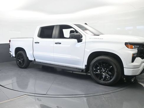 Used 2023 Chevrolet Silverado 1500 Custom RWD image 8