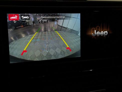 Certified 2024 Jeep Wrangler Sahara w/ Technology Group image 16