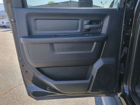 Used 2024 RAM 3500 Tradesman w/ Chrome Appearance Group AWD/4WD image 27