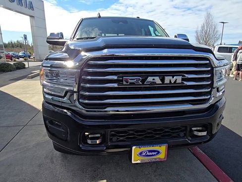 Used 2022 RAM 3500 Limited image 7