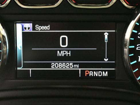 Used 2015 Chevrolet Suburban LT AWD/4WD image 16