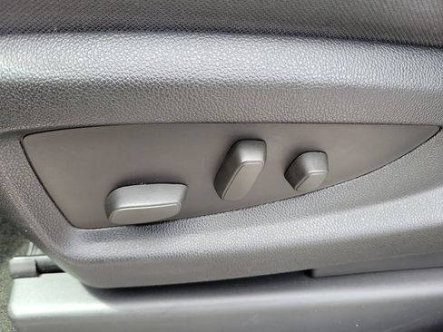 Used 2015 Chevrolet Tahoe LS RWD image 23