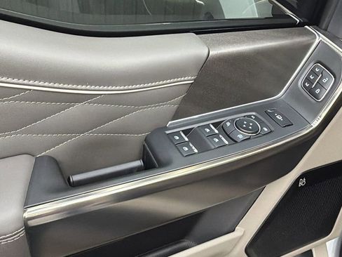 Used 2026 Ford F450 Platinum w/ Platinum Plus Package image 34