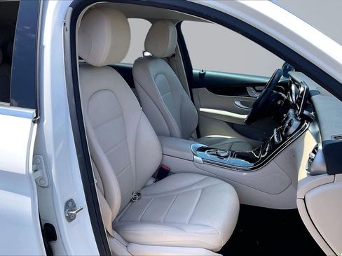 Used 2019 Mercedes-Benz GLC 300 image 7