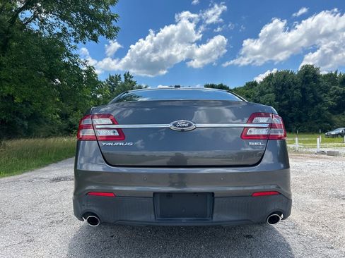 Used 2016 Ford Taurus SEL FWD image 22