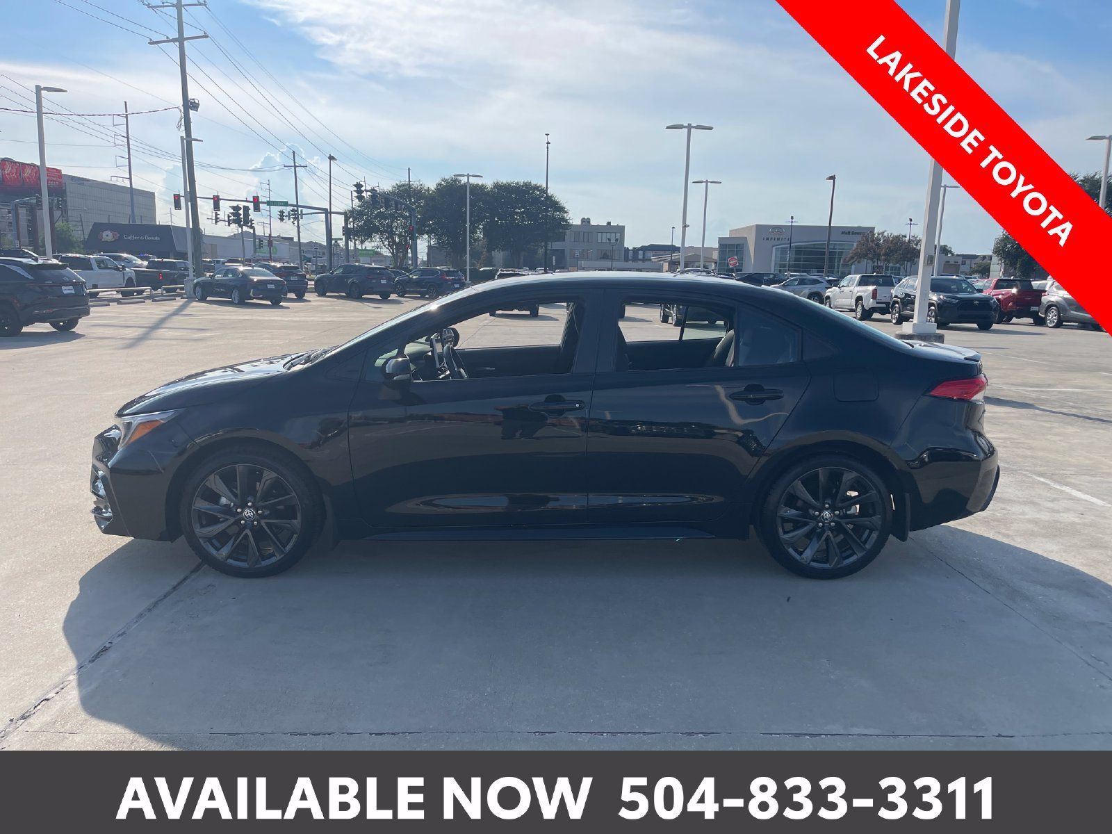 Used 2026 Toyota Corolla SE w/ SE Package FWD image 2