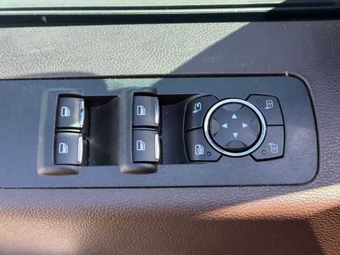 Used 2017 Ford F150 King Ranch w/ Equipment Group 601A Luxury AWD/4WD image 14