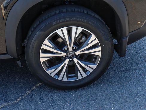 Used 2023 Nissan Rogue SV FWD image 7