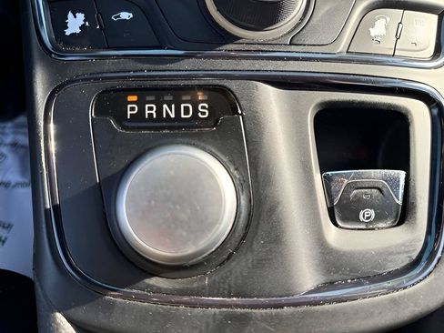 Used 2015 Chrysler 200 S FWD image 29