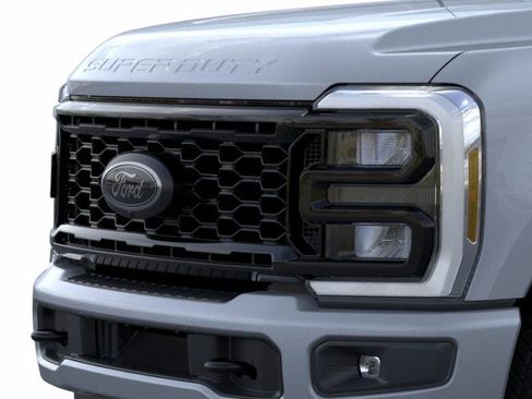 New 2026 Ford F250 Lariat w/ Black Appearance Package image 17