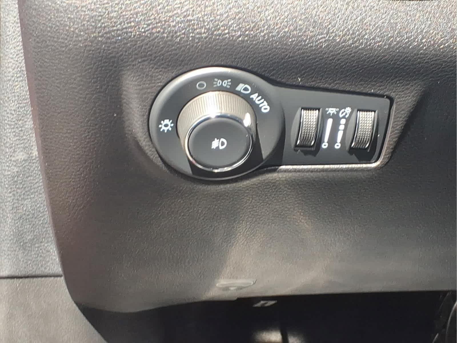 Used 2022 Jeep Compass Limited AWD/4WD image 13