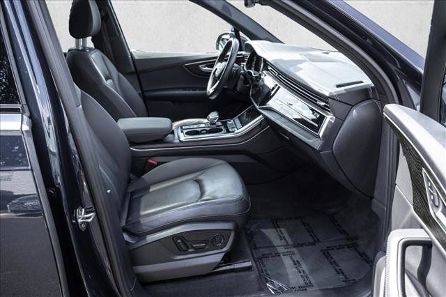 Used 2023 Audi Q7 2.0T Premium Plus w/ Premium Plus Package AWD/4WD image 27