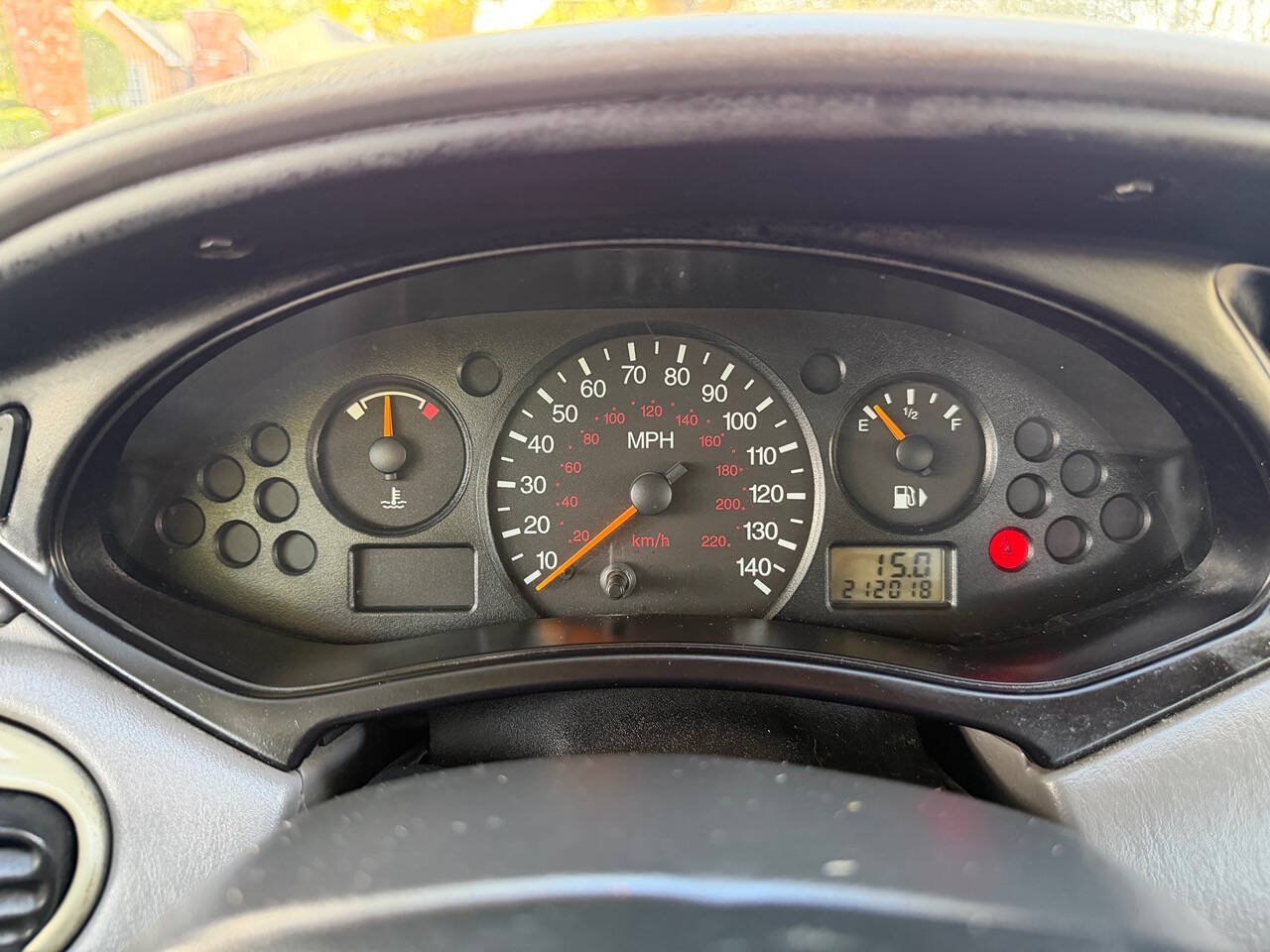 Used 2002 Ford Focus LX FWD image 19
