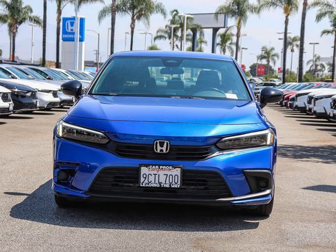 Used 2022 Honda Civic Sport image 2