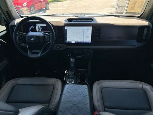 Used 2023 Ford Bronco Wildtrak AWD/4WD image 9