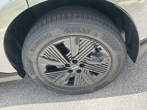New 2026 Nissan Murano SV AWD/4WD image 10