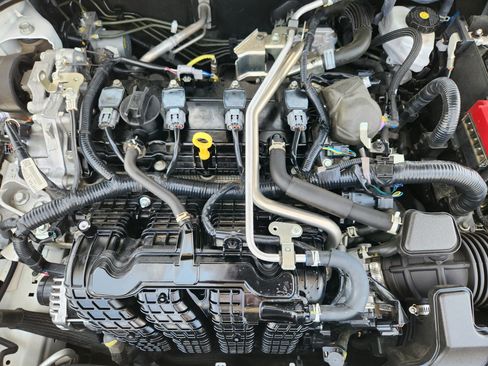 Used 2025 Nissan Altima 2.5 SV FWD image 31