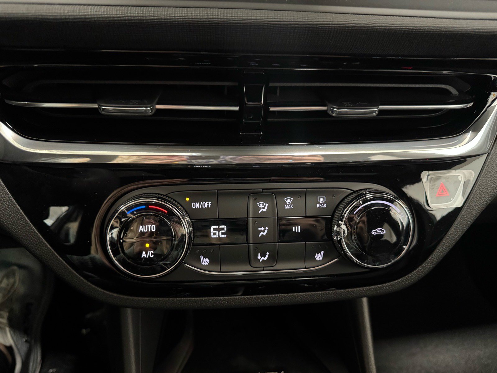 New 2026 Buick Envista Sport Touring w/ Convenience I Package FWD image 20