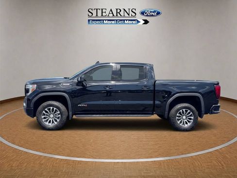 Used 2022 GMC Sierra 1500 AT4 w/ AT4 Premium Package AWD/4WD image 3