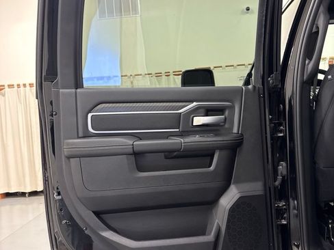 New 2026 RAM 2500 Big Horn AWD/4WD image 22