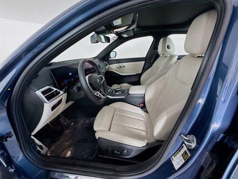 Used 2025 BMW M340i M340i w/ Premium Package image 22