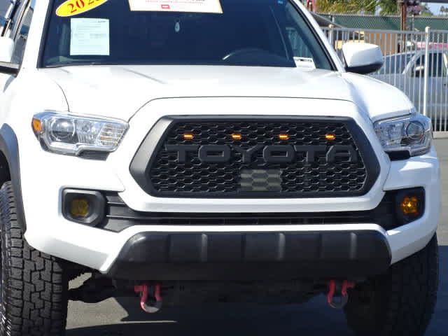 Certified 2023 Toyota Tacoma TRD Off-Road w/ Technology Package AWD/4WD image 4