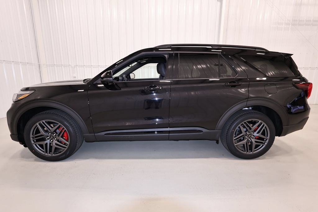 New 2027 Ford Explorer ST-Line w/ Premium Package AWD/4WD image 6