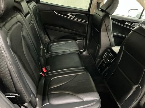 Used 2023 Lincoln Nautilus Reserve AWD/4WD image 17